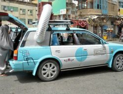 Afghan Taxi Drivers Craft Homemade ACs to Cope with Extreme Heat