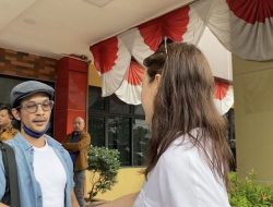 Perdana Bertemu Lagi, Edward Tanyakan Kabar Anak ke Kimberly Perdana Bertemu Lagi, Edward Tanyakan Kabar Anak ke Kimberly