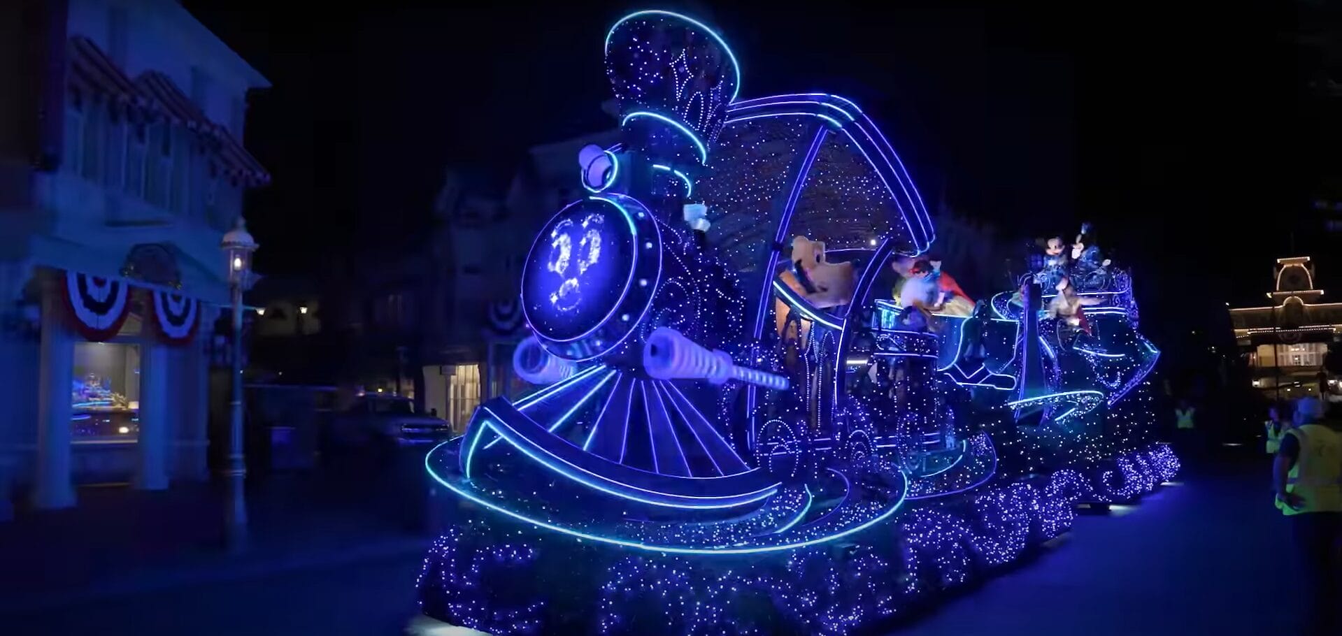 Breaking: Disney Starlight Parade Makes Debut at Magic Kingdom Tonight