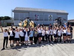Students explore engineering and science at HMS Sultan Students explore engineering and science at HMS Sultan