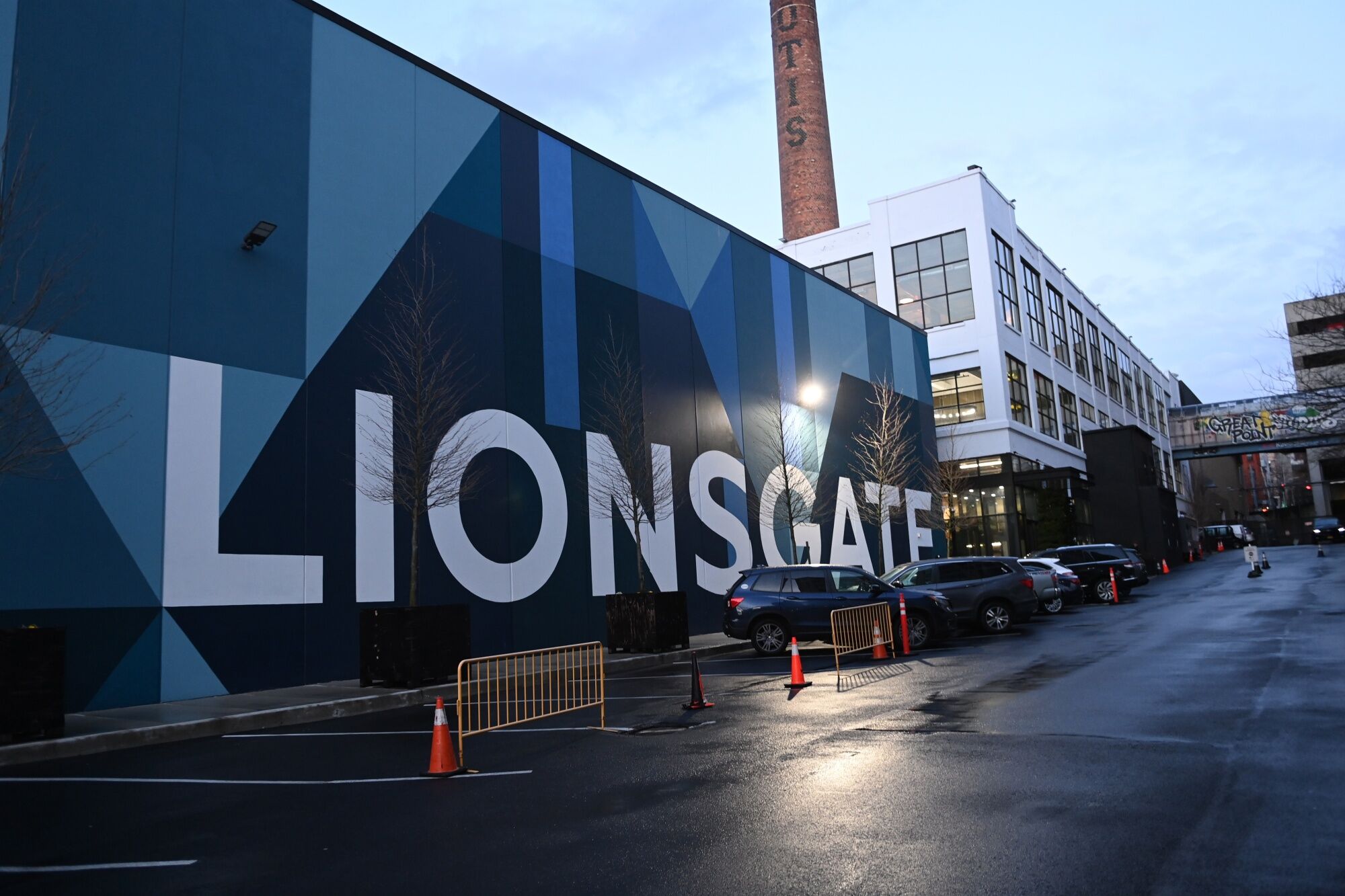 Apollo-Backed Giants Acquire Lionsgate Studios