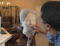 Harold Miller Blends Wood and Clay in Artistry Harold Miller Blends Wood and Clay in Artistry