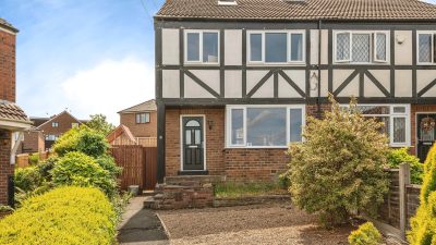 Top UK Homes for Sale That Drew the Most Attention Revealed
