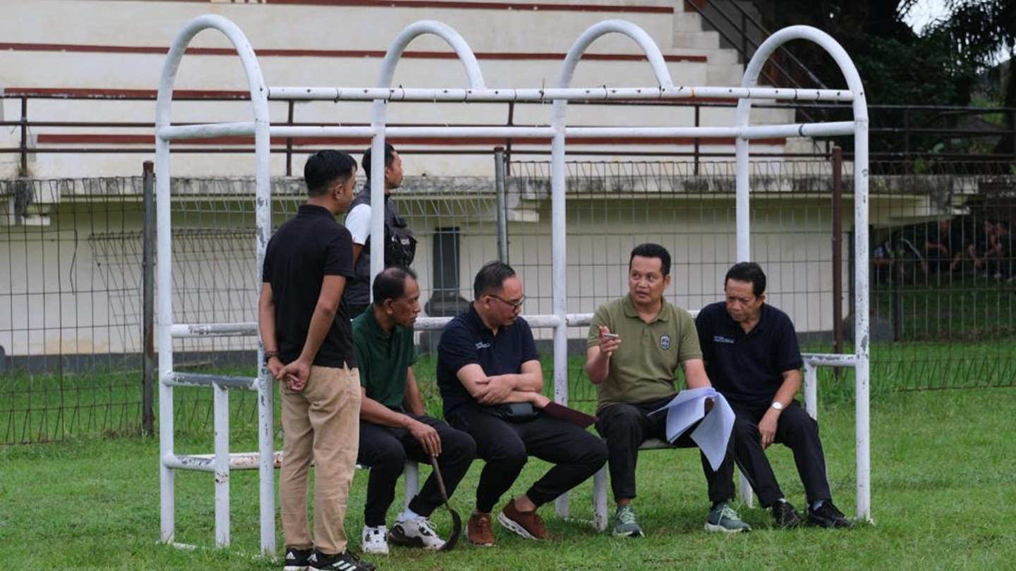 Bupati Kembang Khawatirkan Kondisi Stadion Pecangakan, Ini Perintahnya ke Dinas PUPR