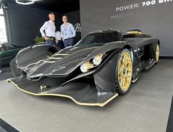 Rare Praga Bohema Reveals Naked Carbon, Headed to America