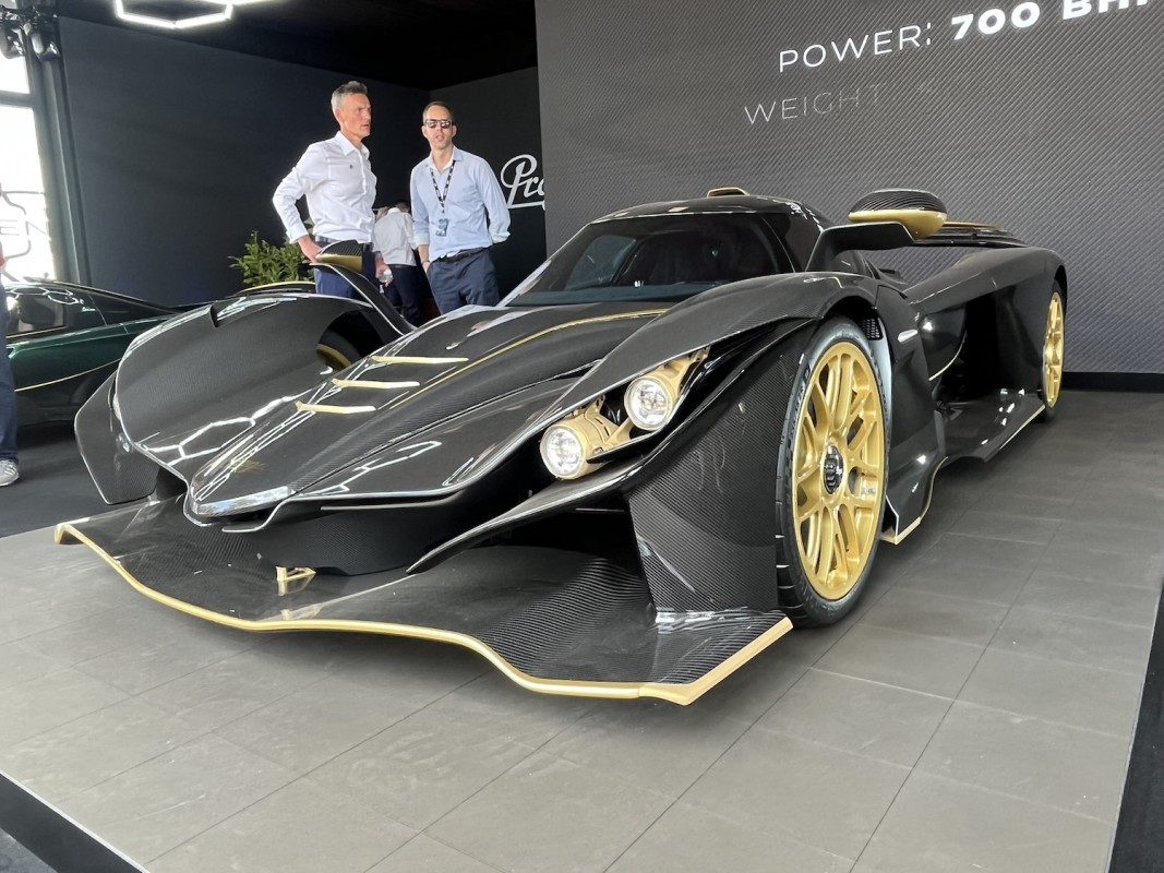 Rare Praga Bohema Reveals Naked Carbon, Headed to America
