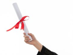 Gov cracks down on questionable private colleges Gov cracks down on questionable private colleges