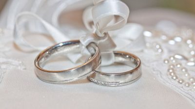 Lebih dari Aksesori, Ini Cara Pilih Cincin Kawin yang Tepat