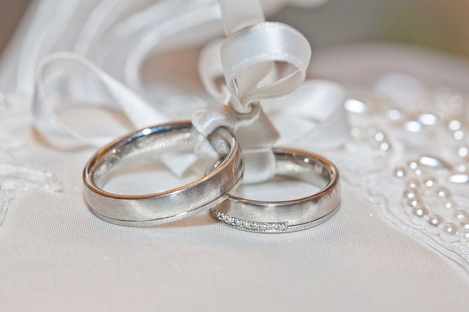 Lebih dari Aksesori, Ini Cara Pilih Cincin Kawin yang Tepat