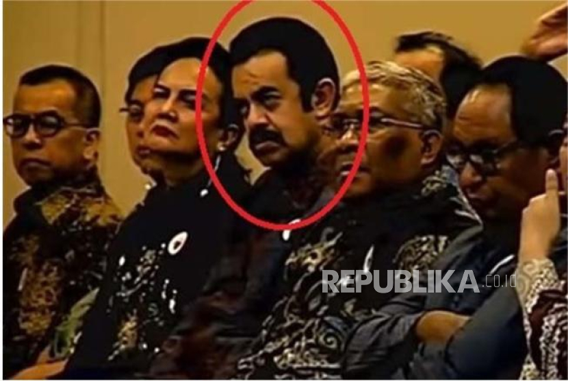 Data Imigrasi Ungkap Tanggal Riza Chalid Keluar Indonesia dan Tujuan Negaranya