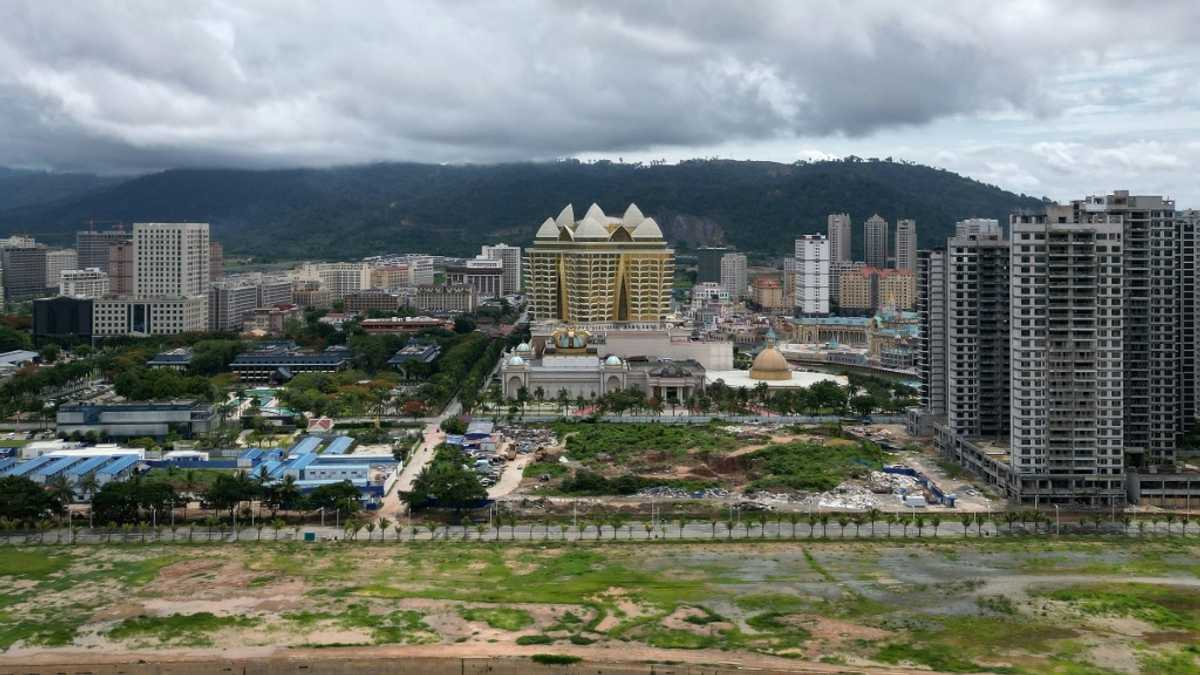 Riverside Crime Capital: Vegas in Laos
