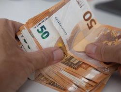 Back to School Allowance: €285 for 126,000 Irish Families