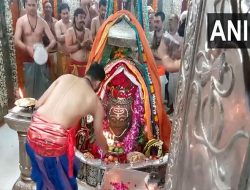 Special Aarti at Ujjain’s Mahakaleshwar Temple on Sawan’s Third Day Special Aarti at Ujjain’s Mahakaleshwar Temple on Sawan’s Third Day