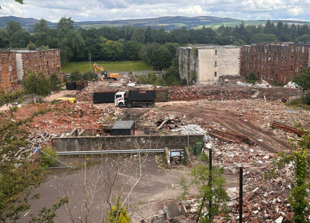 First Tower Block at Estate Called ‘Britain’s Chernobyl’ Demolished
