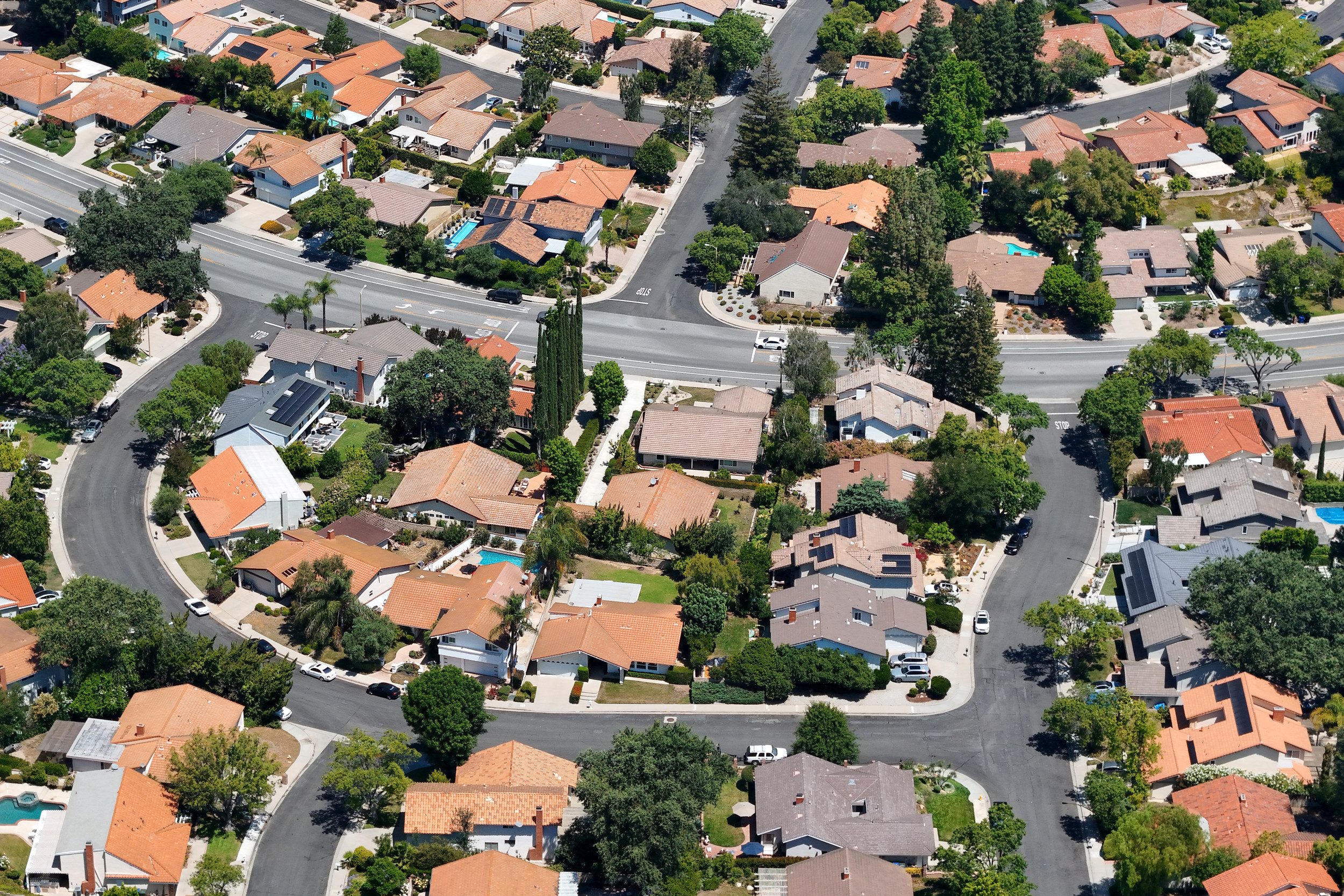 Home prices drop nationwide, raising economic concerns