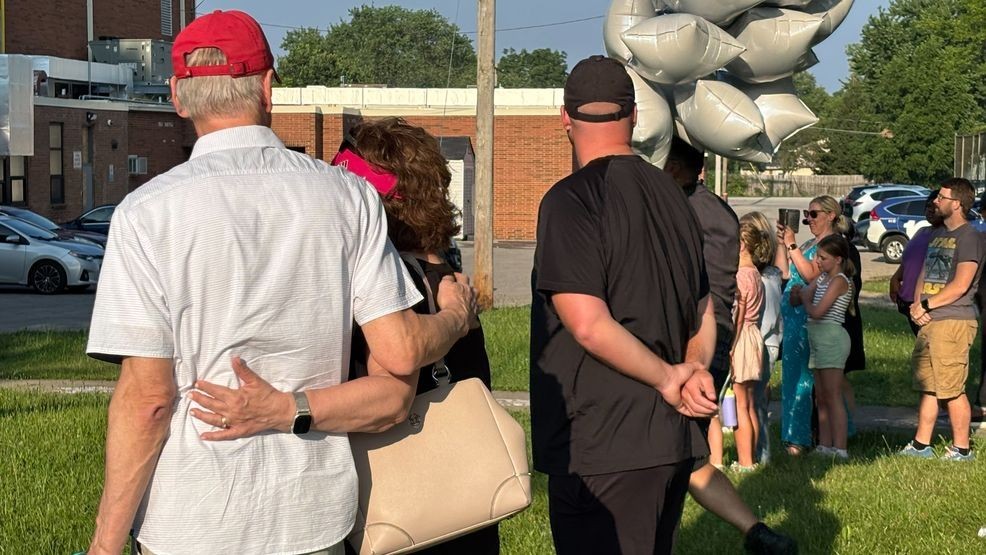 Community Mourns Beloved Columbus Teacher Rachel Prince at Emotional Vigil
