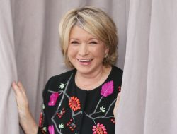 Martha Stewart’s Blueberry Patch: The Ultimate Summer Fruit to Grow
