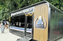 GCC Opens Lounge as Zomato Closes Worker Facility; Activists Criticize Corporate Priorities