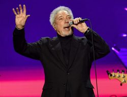 Tom Jones Cancels Show Last-Minute Due to Respiratory Illness Tom Jones Cancels Show Last-Minute Due to Respiratory Illness