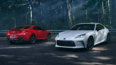 13 Lightweight Sports Cars That Crush Horsepower Charts