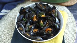 Master mussel prep: 3 chef-approved cleaning steps