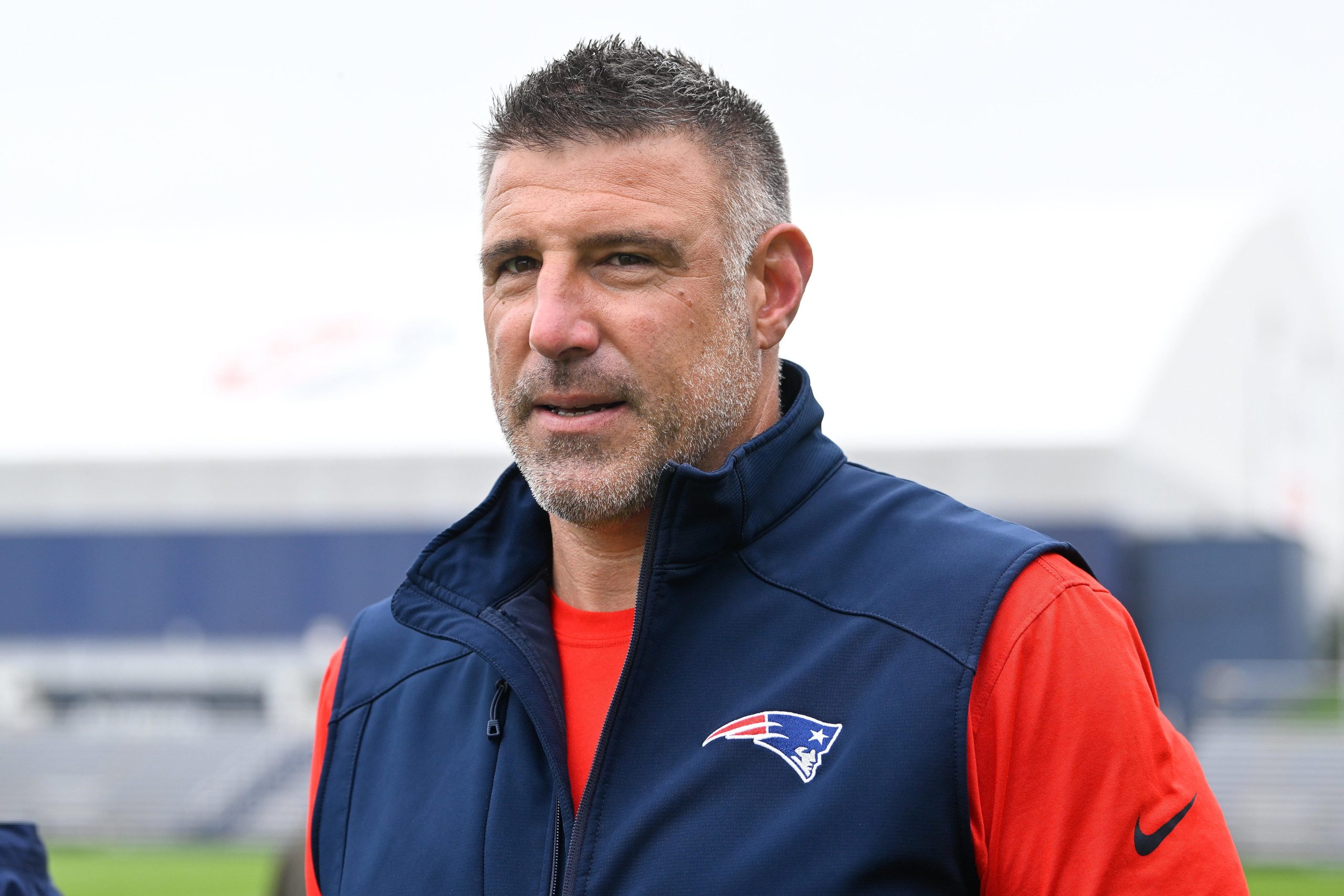 Patriots Players Embrace ‘New Era’ as Training Camp Nears Under Vrabel