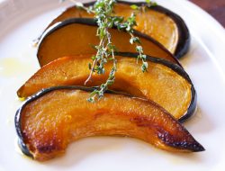 Sweet Green Acorn Squash with Honey Vinaigrette Sweet Green Acorn Squash with Honey Vinaigrette