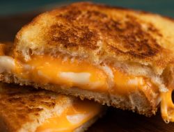 How a Little Pressure Makes the Perfect Crispy Grilled Cheese
