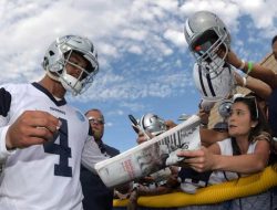 Dak Prescott’s Fiancée Shines in Epic Cowgirl Outfit at Camp with QB’s Heartwarming Family Moment Dak Prescott’s Fiancée Shines in Epic Cowgirl Outfit at Camp with QB’s Heartwarming Family Moment