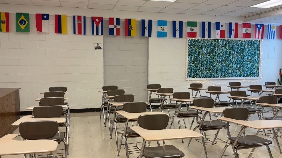 Tennessee Board Weighs Eliminating Language Requirement