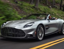 The Ultimate Aston Martin: 2026 Vanquish Volante Reviewed