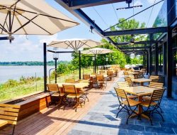 Nine Waterfront Restaurants in Central Virginia