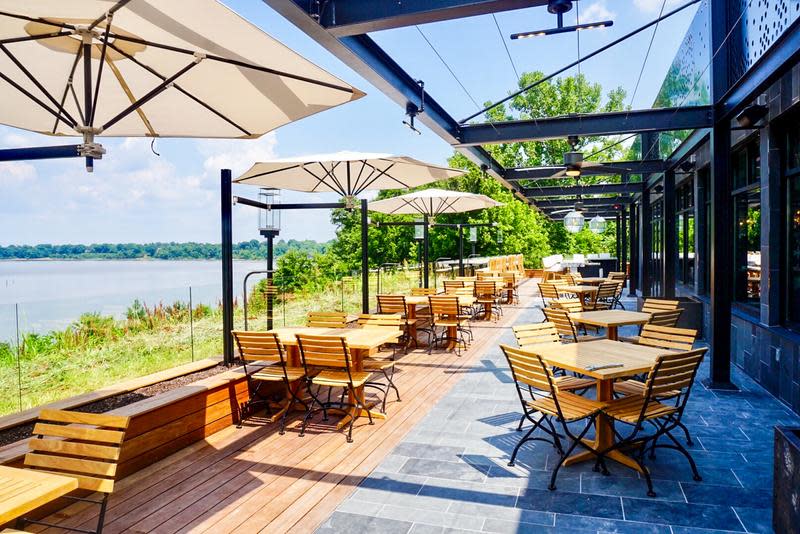 Nine Waterfront Restaurants in Central Virginia