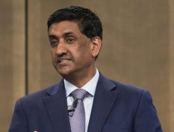 Khanna: Johnson Knows Epstein Measure Will Pass
