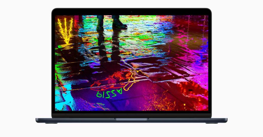 Apple MacBook Air M2 Now at Rs 69,990 with Bank Deals!