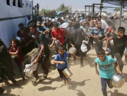 We Watch Colleagues Suffer: Aid Workers Starve with Gaza’s People