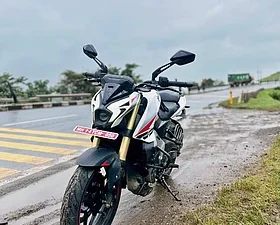 The Pulse of Power: The Motorcycle That Ruled the 400cc Class from Day One
