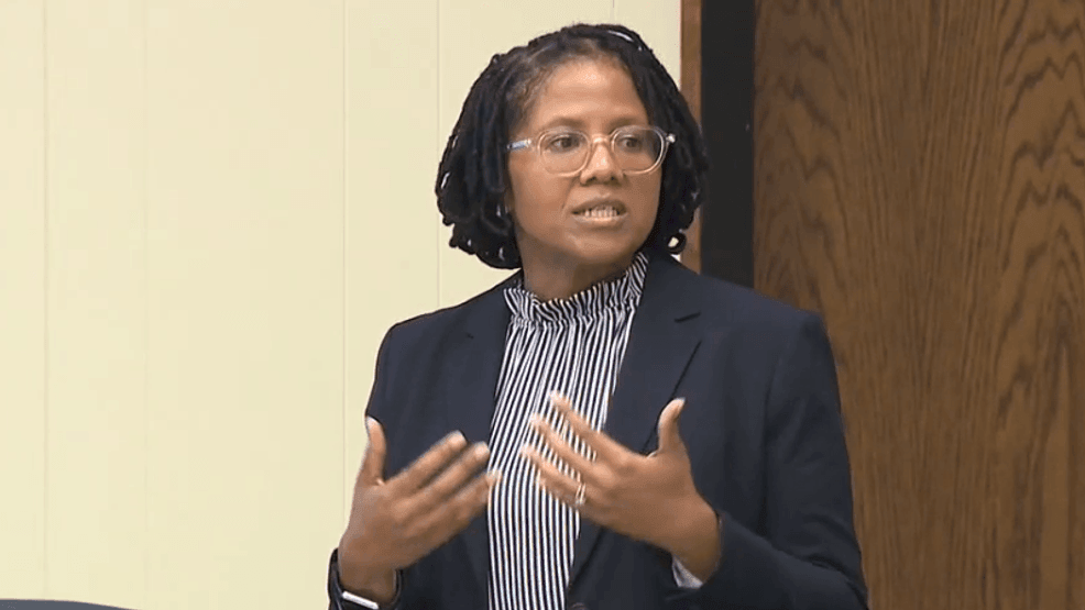 LCS Superintendent Unveils Plans at School Board Meeting