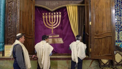 Iran’s Jews trapped in regime’s propaganda clash
