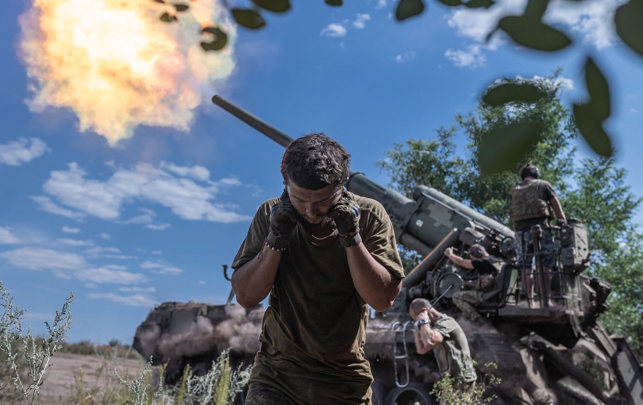 Ukrainian Forces Destroy Key Weapons in Rare Enemy-Line Recon Footage