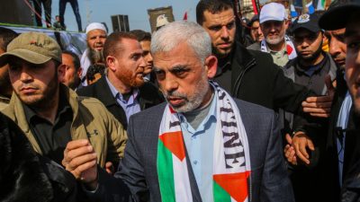 Gaza Sources Say Yahya Sinwar’s Wife Fled to Turkey, Remarried After His Death