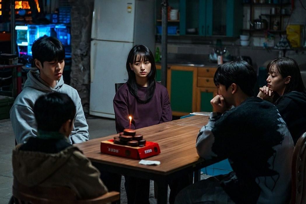 8 Konflik Mencekam di Episode Pertama Drakor The Defects