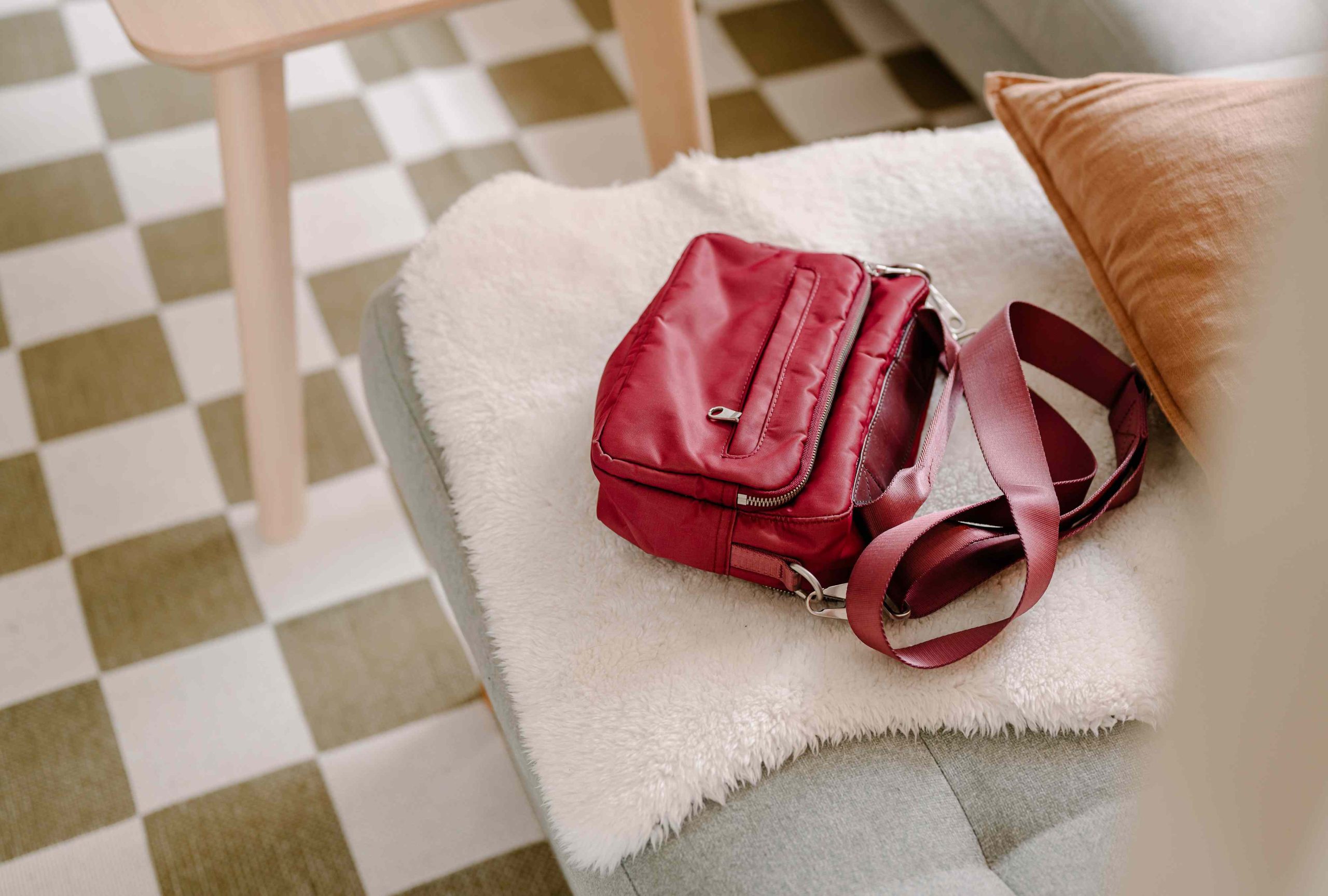 The ‘House Purse’ Is the Smart Organizer You Didn’t Know You Needed