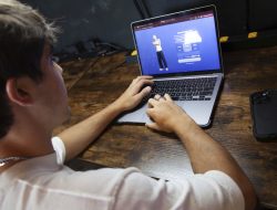 Teens Seek AI Companionship in Growing Trend