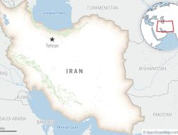 Iran Navy Helicopter Confronts US Destroyer in Gulf of Oman