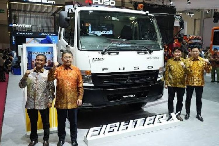 KTB Perkenalkan Teknologi Inovatif Fuso Fighter X FM65F di GIIAS 2025