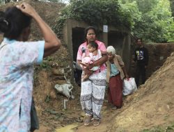 Clash Erupts: Thai and Cambodian Forces Leave 11 Dead in Border Conflict Clash Erupts: Thai and Cambodian Forces Leave 11 Dead in Border Conflict