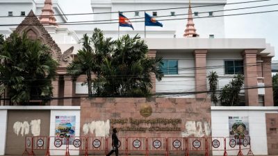 Thailand and Cambodia Battle with Jets and Rockets in Deadly Border Conflict