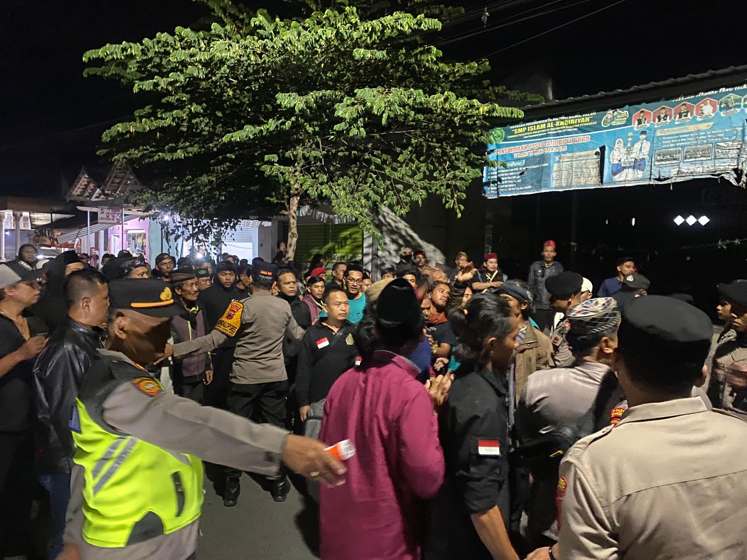Polisi Cari Pelaku Bentrok FPI Vs PWI di Pengajian Habib Rizieq