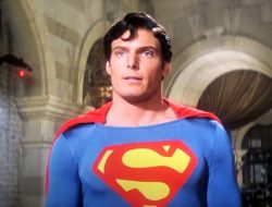 7 Film Superhero Perjalanan Waktu yang Seru, Selain The Flash!